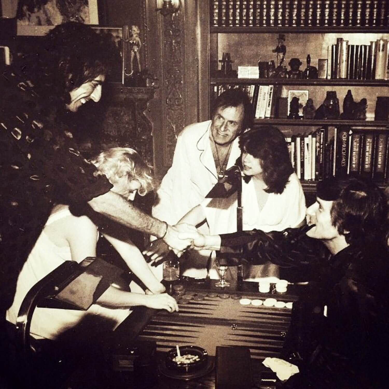 The History of Backgammon Alexandra Llewellyn